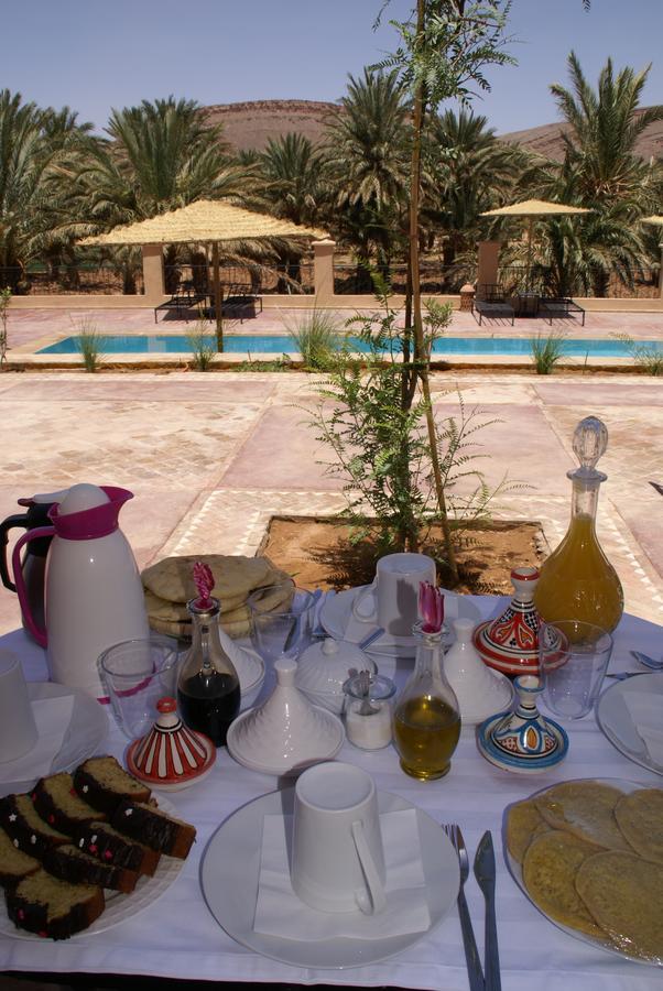 Riad Les Jardins De Tafraoute Hotel Foum Mharech Exterior photo